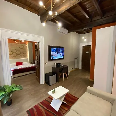 Dimora Frattina Pensión *