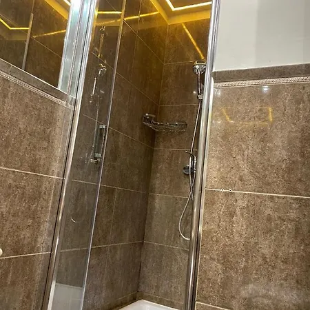 Dimora Frattina Roma