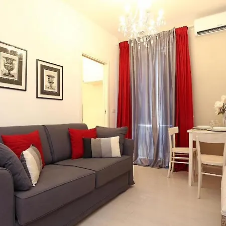 Dimora Frattina Pensión *