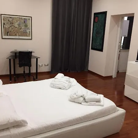 Dimora Frattina Pensión