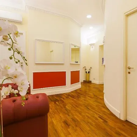 Dimora Frattina Pensión *