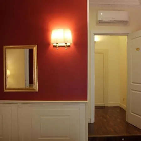 Dimora Frattina Roma