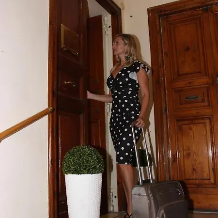 Dimora Frattina Roma