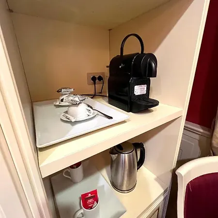 Pensión Dimora Frattina Roma