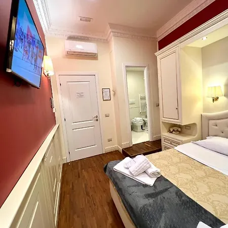 Dimora Frattina Pensión *